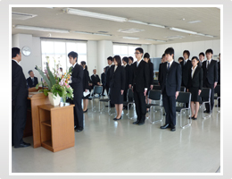 日本精機　入社式　授与