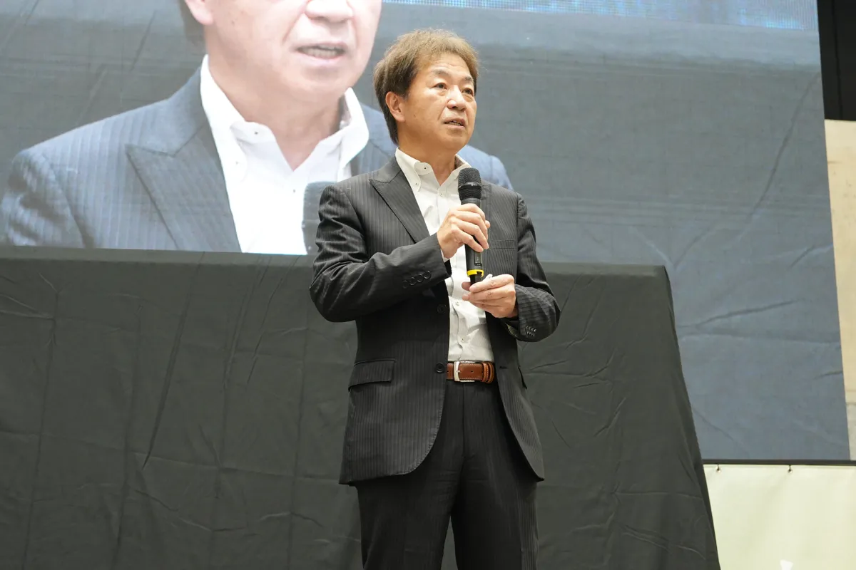 感謝の言葉を伝える代表取締役社長 永野